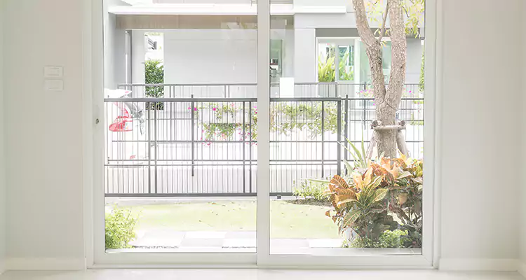 Balcony Screen Door Repair in Temple Terrace, FL