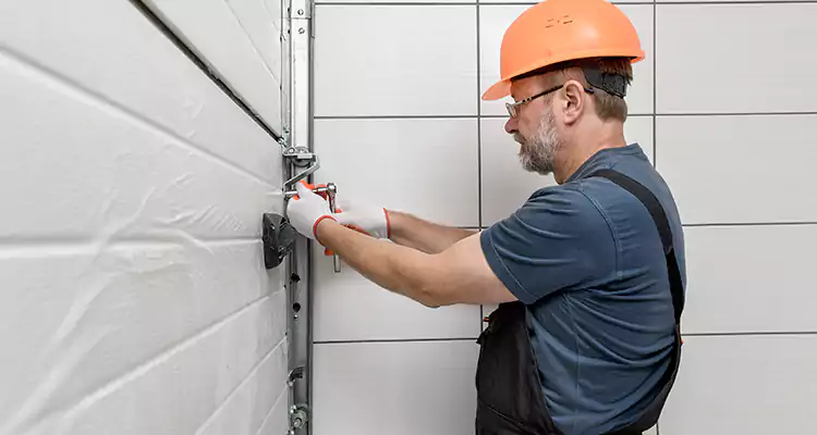 Emergency Garage Door Repair in Temple Terrace, FL