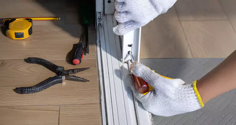 Screen Door Wheel Replacement in Temple Terrace, FL