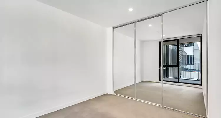 Why Homeowners Choose Us for Sliding Mirror Door Replacement in Temple Terrace, FL