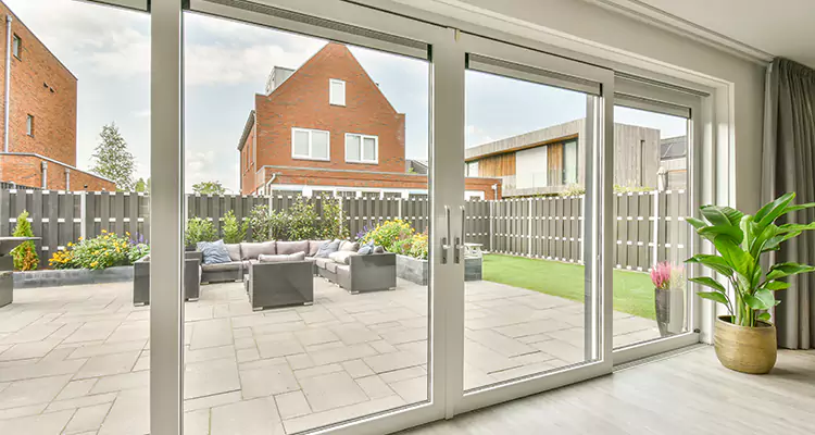 Best Sliding Screen Door Replacement Company in Temple Terrace, FL