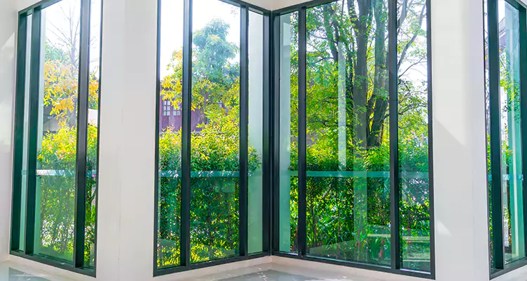 Emergency Balcony Door Glass Repair in Temple Terrace, FL