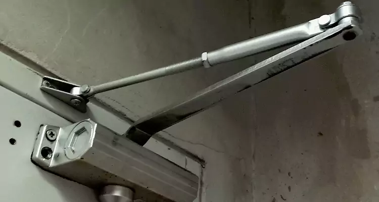 Door Closer Parallel Arm Installation in Temple Terrace, FL