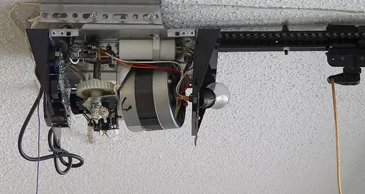 Garage Door Motor Replacement in Temple Terrace, FL