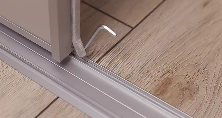 Squeaky Sliding Door Repair in Temple Terrace, FL