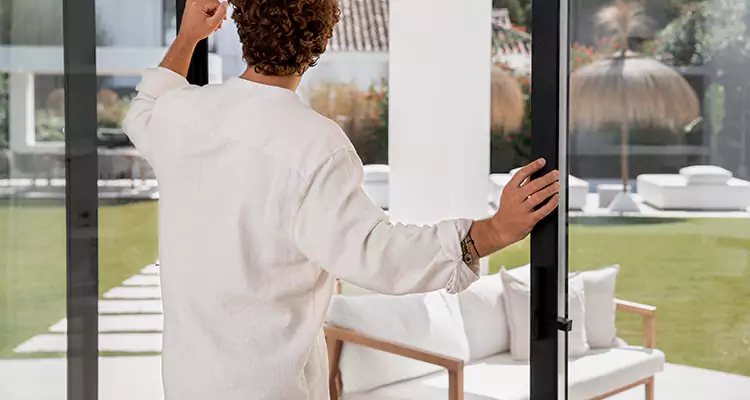 Fix Backyard Sliding Door Hard To Operate in Temple Terrace, FL