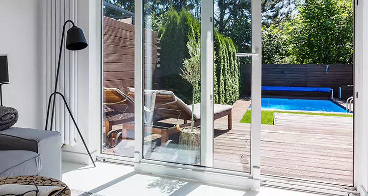 Fixing A Sliding Screen Door Roller in Temple Terrace, FL