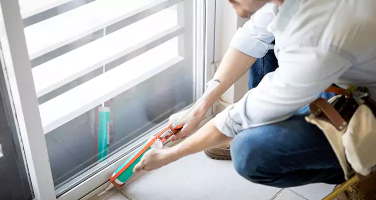 Dap Window Caulk Repair in Temple Terrace, FL